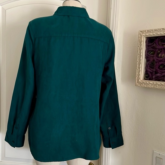 Croft & Barrow~2~Button Front Shirts / Green & Raspberry - Picture 5 of 16